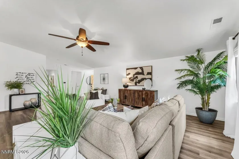 2298 Cygnus, Sparks, Nevada 89441, 4 Bedrooms Bedrooms, ,3 BathroomsBathrooms,Residential,Residential,Cygnus,0,260009092