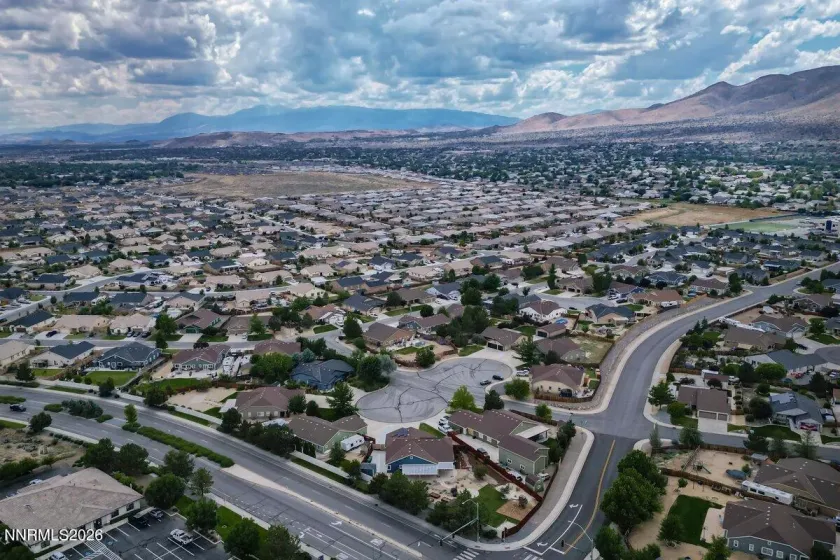 2298 Cygnus, Sparks, Nevada 89441, 4 Bedrooms Bedrooms, ,3 BathroomsBathrooms,Residential,Residential,Cygnus,0,260009092