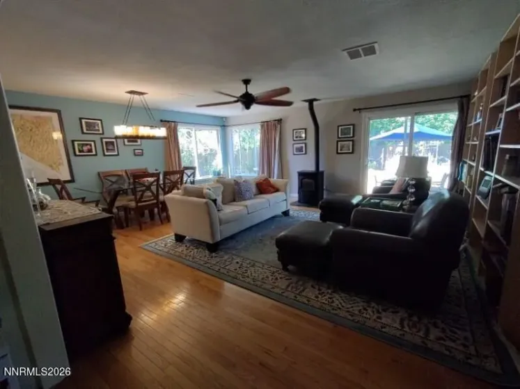 1025 Primrose, Reno, Nevada 89509, 3 Bedrooms Bedrooms, ,2 BathroomsBathrooms,Residential,Residential,Primrose,0,260009098