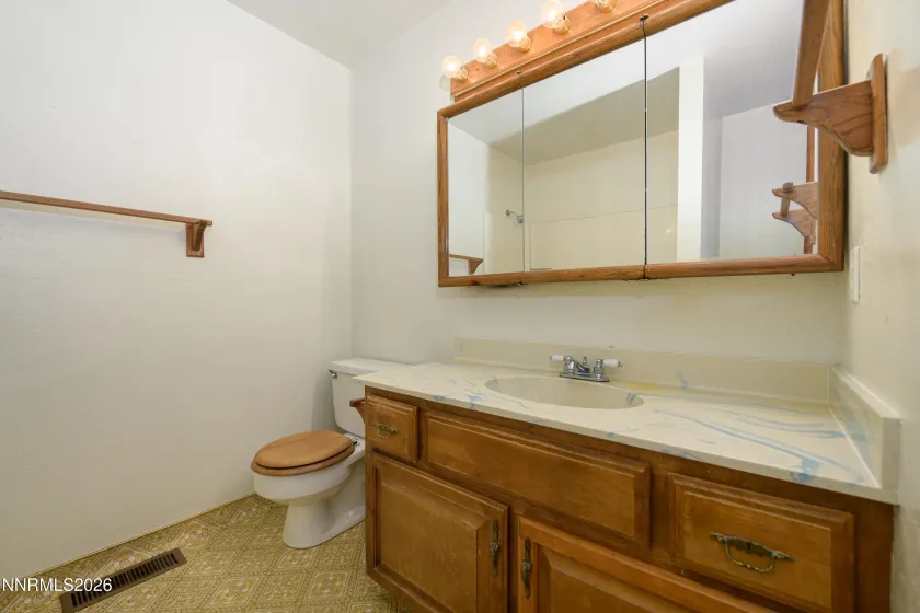 236 West, Yerington, Nevada 89447, 3 Bedrooms Bedrooms, ,2 BathroomsBathrooms,Residential,Residential,West,0,260009100