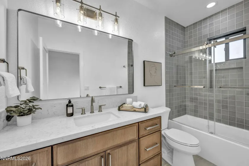 224 Earlham, Reno, Nevada 89511, 3 Bedrooms Bedrooms, ,4 BathroomsBathrooms,Residential,Residential,Earlham,0,260009101
