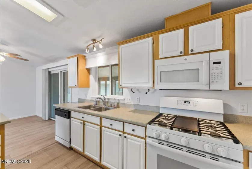 7895 Claridge Pointe, Reno, Nevada 89506, 3 Bedrooms Bedrooms, ,2 BathroomsBathrooms,Residential,Residential,Claridge Pointe,0,260009102