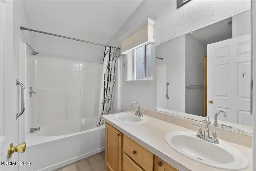 7895 Claridge Pointe, Reno, Nevada 89506, 3 Bedrooms Bedrooms, ,2 BathroomsBathrooms,Residential,Residential,Claridge Pointe,0,260009102