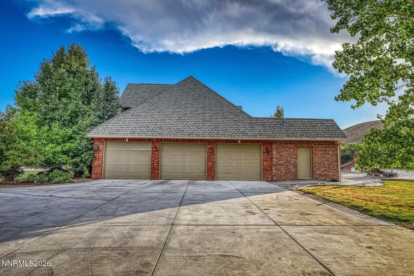 55 Hidden Lake, Reno, Nevada 89521, 6 Bedrooms Bedrooms, ,8 BathroomsBathrooms,Residential,Residential,Hidden Lake,0,260009103