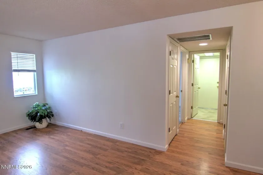 995 Leah, Reno, Nevada 89511, 4 Bedrooms Bedrooms, ,3 BathroomsBathrooms,Residential,Residential,Leah,0,260009082