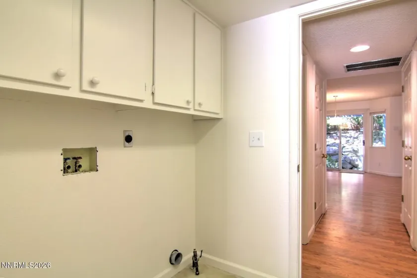 995 Leah, Reno, Nevada 89511, 4 Bedrooms Bedrooms, ,3 BathroomsBathrooms,Residential,Residential,Leah,0,260009082