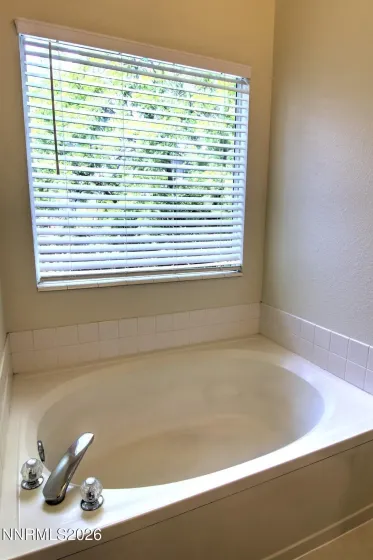 995 Leah, Reno, Nevada 89511, 4 Bedrooms Bedrooms, ,3 BathroomsBathrooms,Residential,Residential,Leah,0,260009082