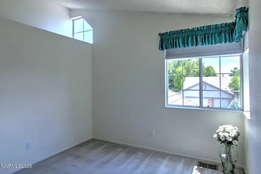 995 Leah, Reno, Nevada 89511, 4 Bedrooms Bedrooms, ,3 BathroomsBathrooms,Residential,Residential,Leah,0,260009082