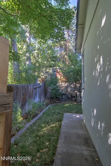 995 Leah, Reno, Nevada 89511, 4 Bedrooms Bedrooms, ,3 BathroomsBathrooms,Residential,Residential,Leah,0,260009082