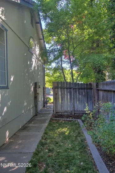 995 Leah, Reno, Nevada 89511, 4 Bedrooms Bedrooms, ,3 BathroomsBathrooms,Residential,Residential,Leah,0,260009082