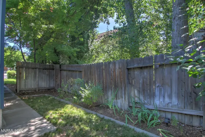 995 Leah, Reno, Nevada 89511, 4 Bedrooms Bedrooms, ,3 BathroomsBathrooms,Residential,Residential,Leah,0,260009082