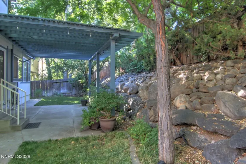 995 Leah, Reno, Nevada 89511, 4 Bedrooms Bedrooms, ,3 BathroomsBathrooms,Residential,Residential,Leah,0,260009082