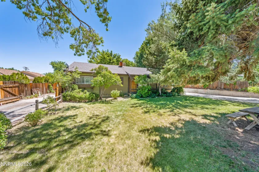 1870 Alexander Hamilton, Reno, Nevada 89509, 4 Bedrooms Bedrooms, ,2 BathroomsBathrooms,Residential,Residential,Alexander Hamilton,0,260009114
