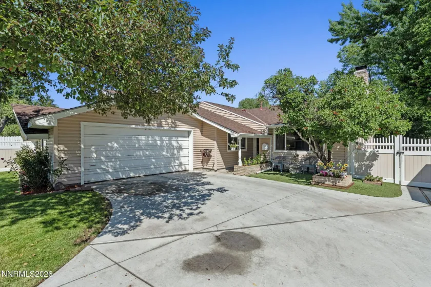 3305 Idlewild, Reno, Nevada 89509, 3 Bedrooms Bedrooms, ,2 BathroomsBathrooms,Residential,Residential,Idlewild,0,260009119