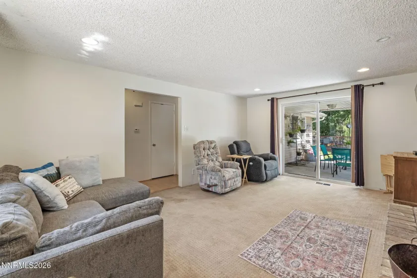 3305 Idlewild, Reno, Nevada 89509, 3 Bedrooms Bedrooms, ,2 BathroomsBathrooms,Residential,Residential,Idlewild,0,260009119
