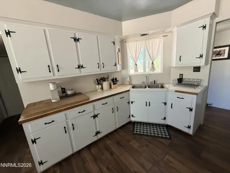 651 Highway 208, Yerington, Nevada 89447, 3 Bedrooms Bedrooms, ,2 BathroomsBathrooms,Residential,Residential,Highway 208,0,260009123