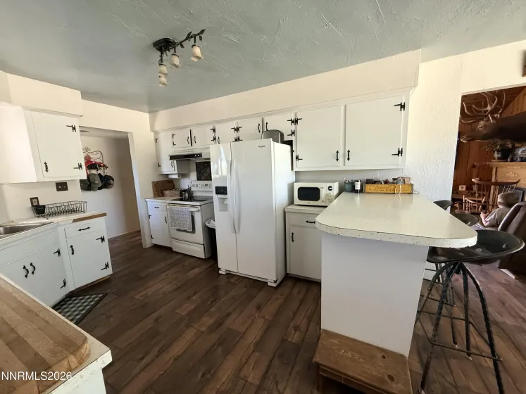 651 Highway 208, Yerington, Nevada 89447, 3 Bedrooms Bedrooms, ,2 BathroomsBathrooms,Residential,Residential,Highway 208,0,260009123