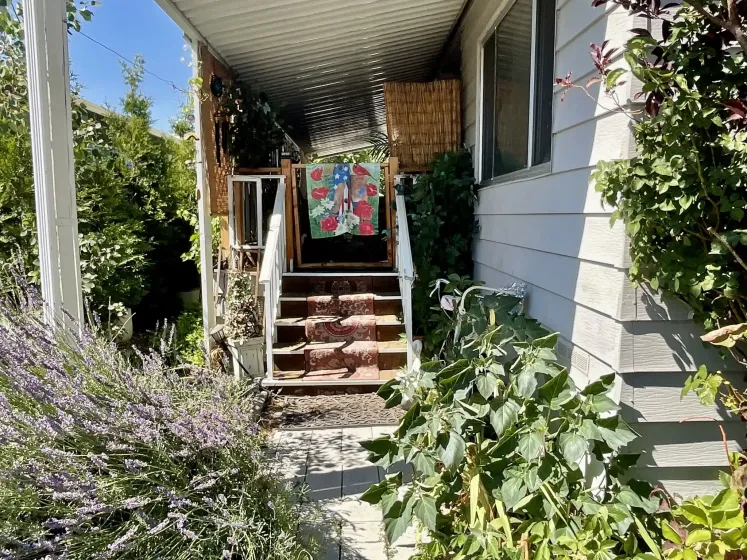 221 Gold Hill Drive, Carson City, Nevada 89706, 2 Bedrooms Bedrooms, 12 Rooms Rooms,2 BathroomsBathrooms,Manufactured,Residential,Gold Hill,0,260009124