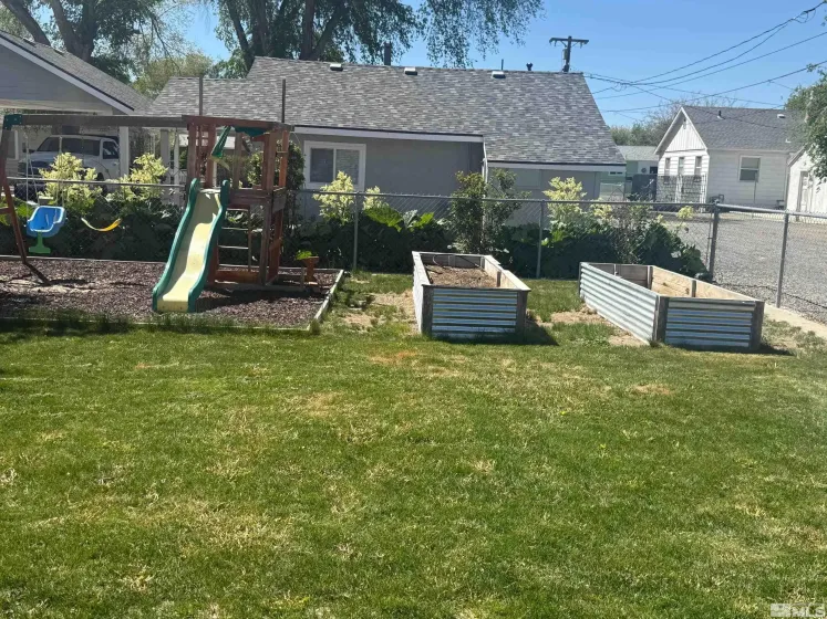 1645 Central, Lovelock, Nevada 89419, 4 Bedrooms Bedrooms, ,2 BathroomsBathrooms,Residential,Residential,Central,0,250005985