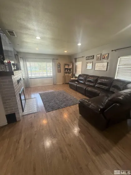 1645 Central, Lovelock, Nevada 89419, 4 Bedrooms Bedrooms, ,2 BathroomsBathrooms,Residential,Residential,Central,0,250005985