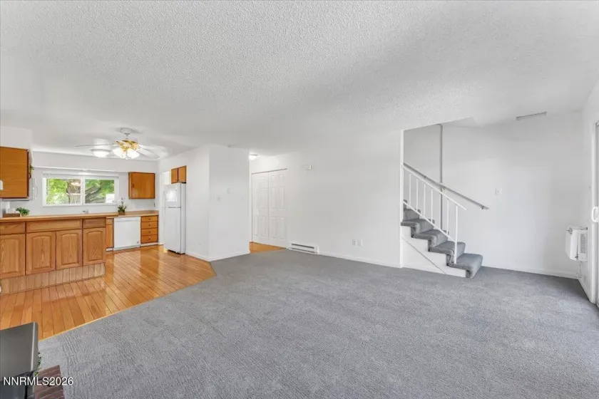 210 Smithridge, Reno, Nevada 89502, 2 Bedrooms Bedrooms, ,2 BathroomsBathrooms,Residential,Residential,Smithridge,0,260009146
