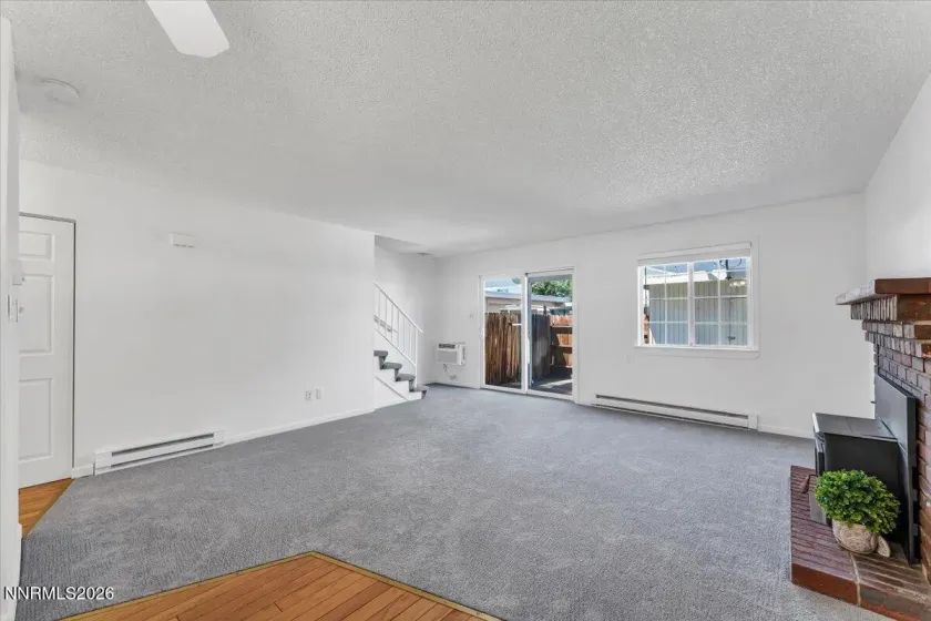 210 Smithridge, Reno, Nevada 89502, 2 Bedrooms Bedrooms, ,2 BathroomsBathrooms,Residential,Residential,Smithridge,0,260009146