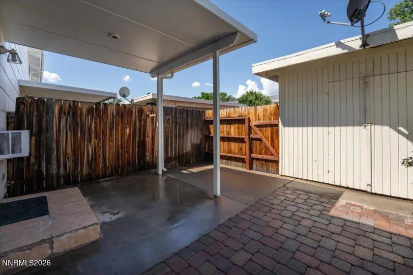 210 Smithridge, Reno, Nevada 89502, 2 Bedrooms Bedrooms, ,2 BathroomsBathrooms,Residential,Residential,Smithridge,0,260009146