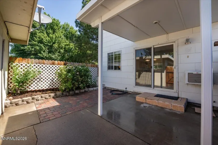 210 Smithridge, Reno, Nevada 89502, 2 Bedrooms Bedrooms, ,2 BathroomsBathrooms,Residential,Residential,Smithridge,0,260009146