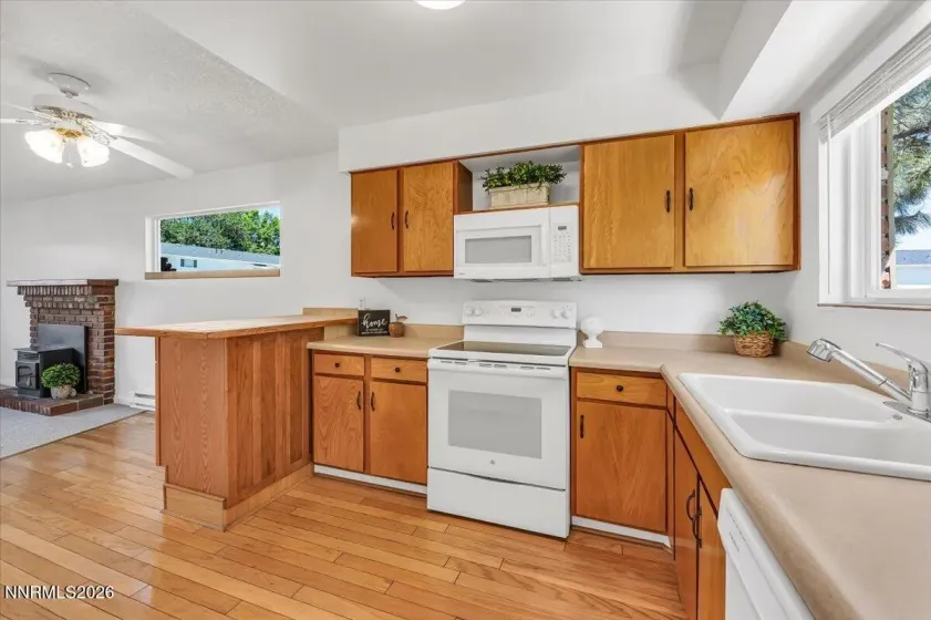 210 Smithridge, Reno, Nevada 89502, 2 Bedrooms Bedrooms, ,2 BathroomsBathrooms,Residential,Residential,Smithridge,0,260009146