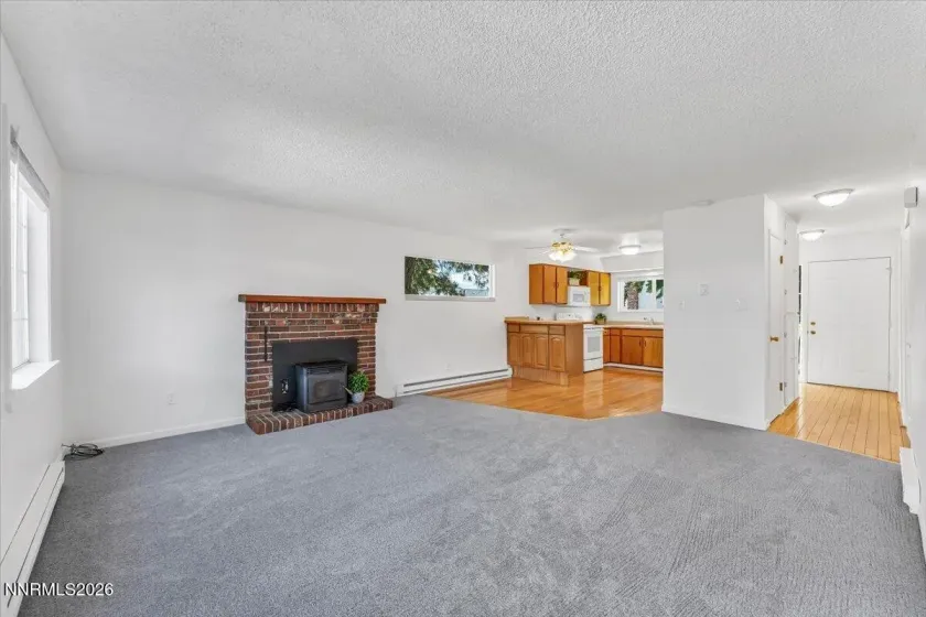 210 Smithridge, Reno, Nevada 89502, 2 Bedrooms Bedrooms, ,2 BathroomsBathrooms,Residential,Residential,Smithridge,0,260009146