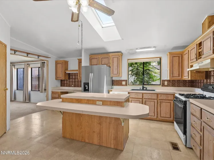 1144 Fleetwood, Carson City, Nevada 89701, 3 Bedrooms Bedrooms, ,2 BathroomsBathrooms,Residential,Residential,Fleetwood,0,260009148
