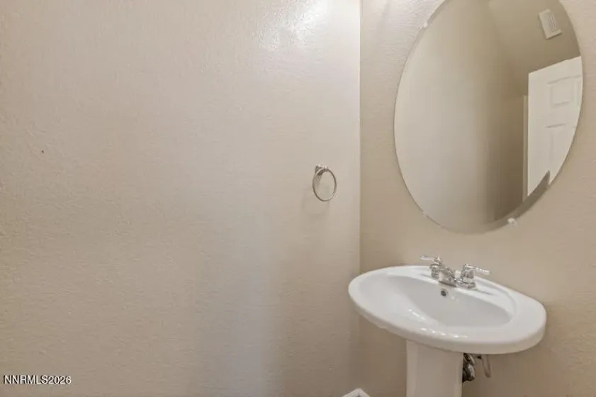 1052 Crown View, Reno, Nevada 89523, 3 Bedrooms Bedrooms, ,3 BathroomsBathrooms,Residential,Residential,Crown View,0,260009152