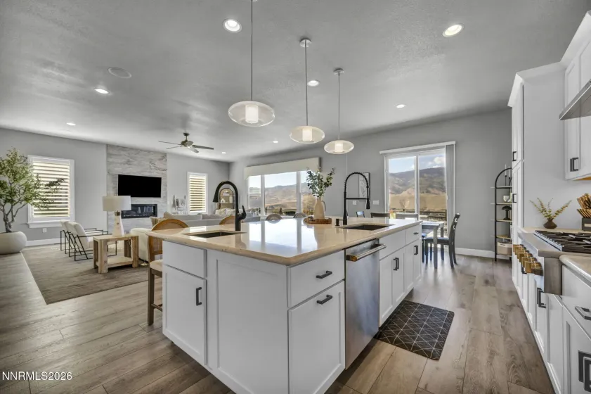 8580 Gypsy Hill, Reno, Nevada 89523, 4 Bedrooms Bedrooms, ,4 BathroomsBathrooms,Residential,Residential,Gypsy Hill,0,260009157