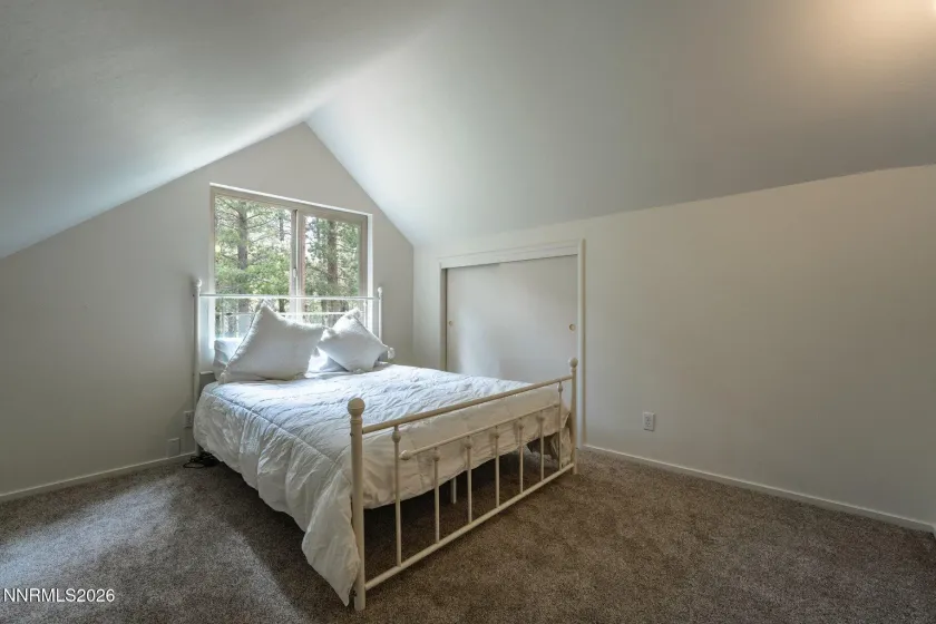 1061 Crow, South Lake Tahoe, California 96150, 2 Bedrooms Bedrooms, ,1 BathroomBathrooms,Residential,Residential,Crow,0,260009160
