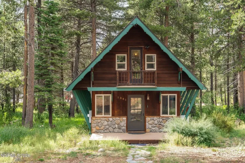 1061 Crow, South Lake Tahoe, California 96150, 2 Bedrooms Bedrooms, ,1 BathroomBathrooms,Residential,Residential,Crow,0,260009160