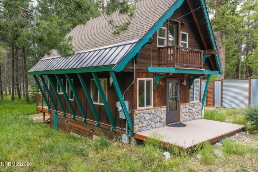 1061 Crow, South Lake Tahoe, California 96150, 2 Bedrooms Bedrooms, ,1 BathroomBathrooms,Residential,Residential,Crow,0,260009160