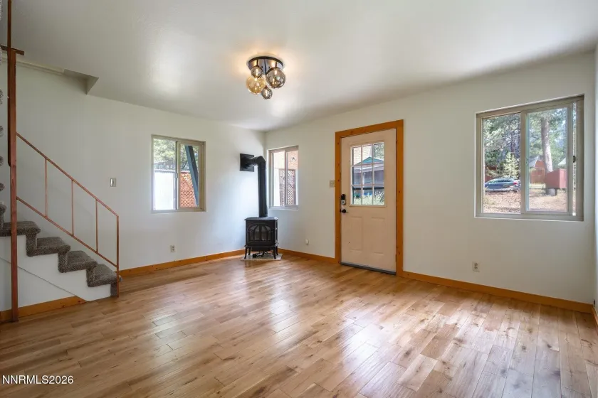 1061 Crow, South Lake Tahoe, California 96150, 2 Bedrooms Bedrooms, ,1 BathroomBathrooms,Residential,Residential,Crow,0,260009160