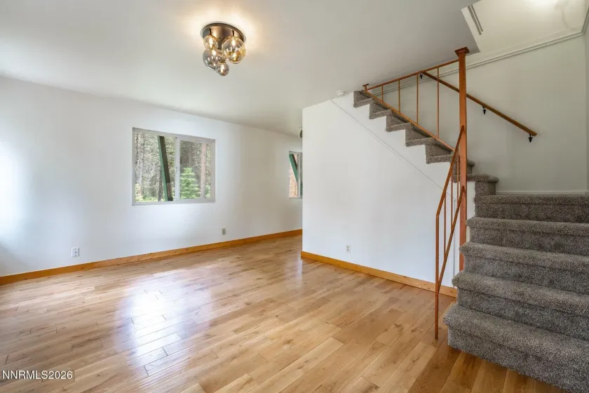 1061 Crow, South Lake Tahoe, California 96150, 2 Bedrooms Bedrooms, ,1 BathroomBathrooms,Residential,Residential,Crow,0,260009160
