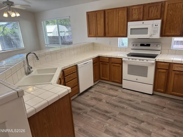 889 Meadow Vista, Carson City, Nevada 89705, 3 Bedrooms Bedrooms, ,2 BathroomsBathrooms,Residential,Residential,Meadow Vista,0,260009172