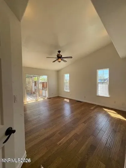 1086 Spoonbill, Sparks, Nevada 89441, 4 Bedrooms Bedrooms, ,2 BathroomsBathrooms,Residential,Residential,Spoonbill,0,260009173