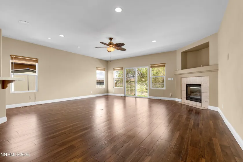5582 Knoll View, Sparks, Nevada 89436, 3 Bedrooms Bedrooms, ,2 BathroomsBathrooms,Residential,Residential,Knoll View,0,260003482