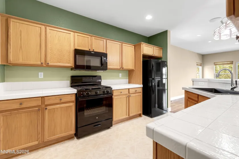 5582 Knoll View, Sparks, Nevada 89436, 3 Bedrooms Bedrooms, ,2 BathroomsBathrooms,Residential,Residential,Knoll View,0,260003482