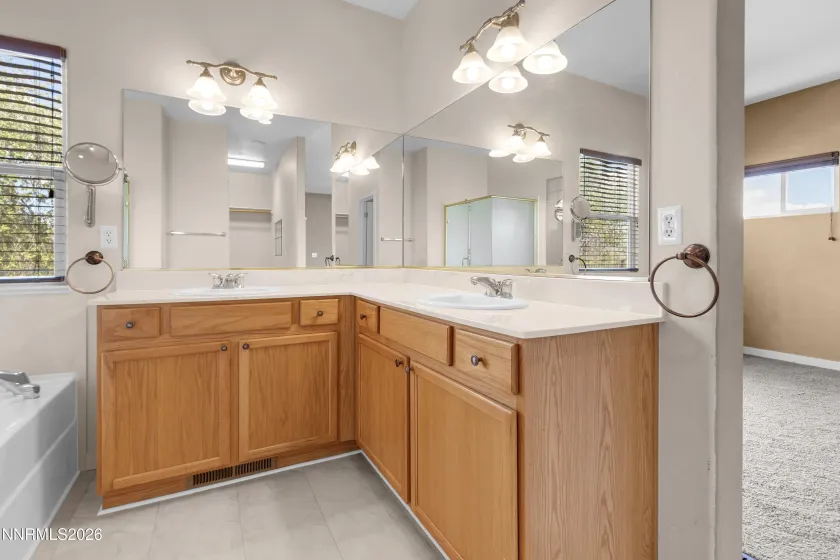 5582 Knoll View, Sparks, Nevada 89436, 3 Bedrooms Bedrooms, ,2 BathroomsBathrooms,Residential,Residential,Knoll View,0,260003482