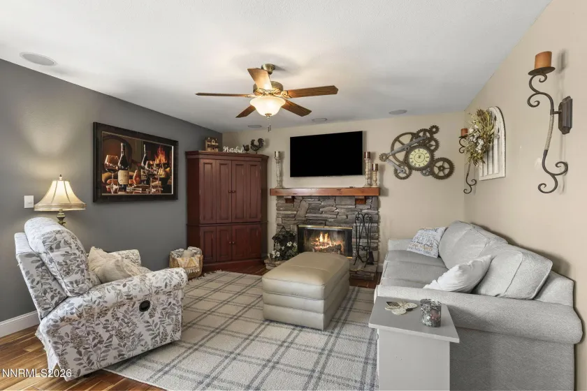 10 Nives, Spanish Springs, Nevada 89441, 3 Bedrooms Bedrooms, ,3 BathroomsBathrooms,Residential,Residential,Nives,0,260009124