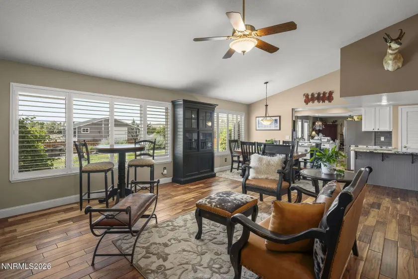 10 Nives, Spanish Springs, Nevada 89441, 3 Bedrooms Bedrooms, ,3 BathroomsBathrooms,Residential,Residential,Nives,0,260009124