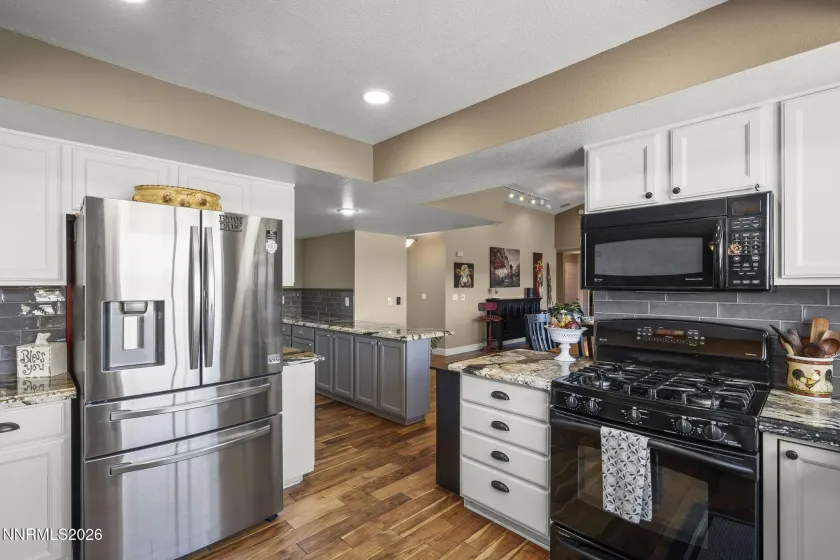 10 Nives, Spanish Springs, Nevada 89441, 3 Bedrooms Bedrooms, ,3 BathroomsBathrooms,Residential,Residential,Nives,0,260009124