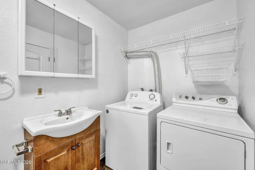 Guest House with full size washer and dryer