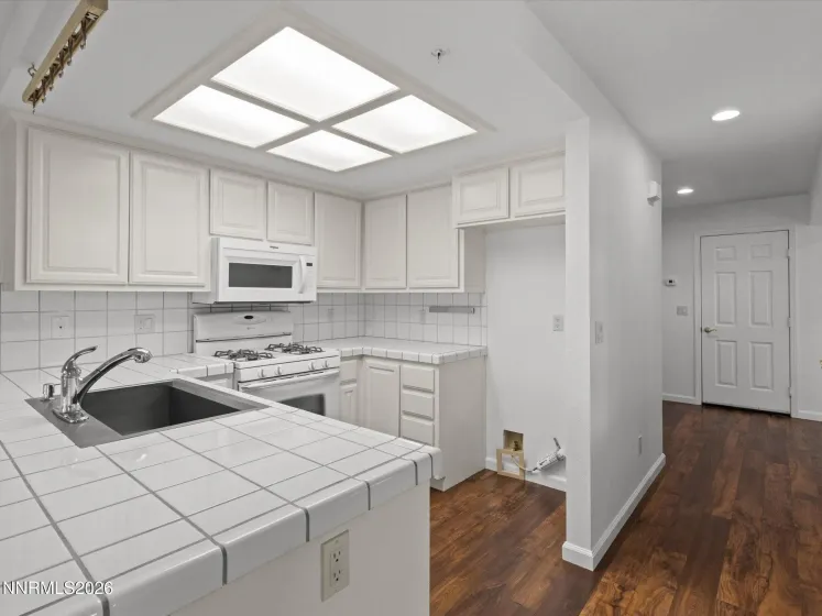 1179 Cottonwood, Gardnerville, Nevada 89410, 2 Bedrooms Bedrooms, ,3 BathroomsBathrooms,Residential,Residential,Cottonwood,0,260009196