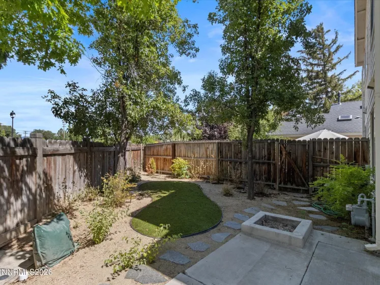 1179 Cottonwood, Gardnerville, Nevada 89410, 2 Bedrooms Bedrooms, ,3 BathroomsBathrooms,Residential,Residential,Cottonwood,0,260009196