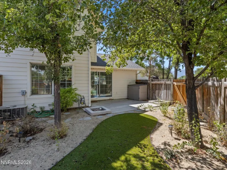 1179 Cottonwood, Gardnerville, Nevada 89410, 2 Bedrooms Bedrooms, ,3 BathroomsBathrooms,Residential,Residential,Cottonwood,0,260009196